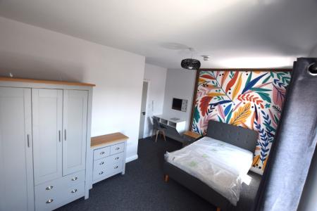 1 bedroom Studio flat to let in Watkin Terrace, Abington, Northampton, NN1