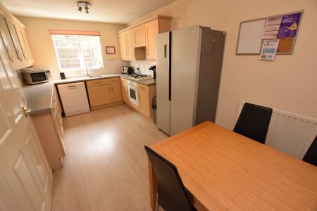 5 bedroom Town house to let in West Cotton Close, Far Cotton, Northampton, NN4