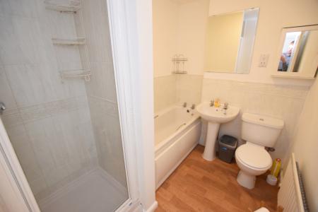 5 bedroom Town house to let in West Cotton Close, Far Cotton, Northampton, NN4