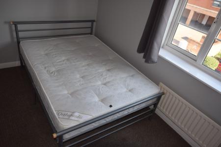 6 bedroom Semi-detached house to let in West Cotton Close, Far Cotton, Northampton, NN4