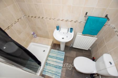 4 bedroom Terraced House to let in Oakley Street, Northampton, NN1