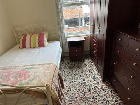 5 bedroom Terraced House to let in Talbot Road, Abington, Northampton, NN1