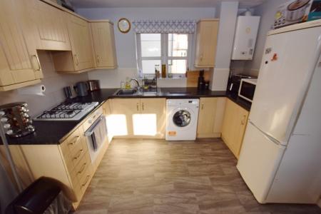 2 bedroom Flat to let in Cotton Court, Far Cotton, Northampton, NN4