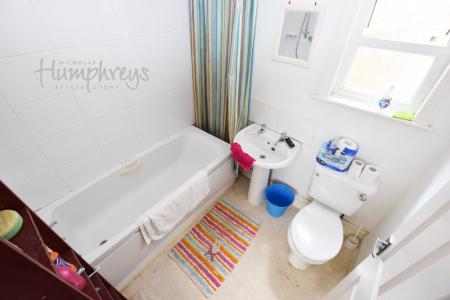 1 bedroom Terraced House to let in Beaconsfield Terrace, Northampton, NN1