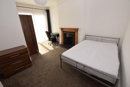 8 bedroom Terraced House for sale in St Pauls Road, Semilong, Northampton, NN2