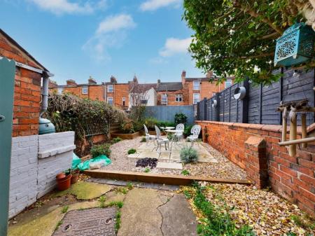 1 bedroom Terraced House to let in Pytchley Street, Northampton, NN1