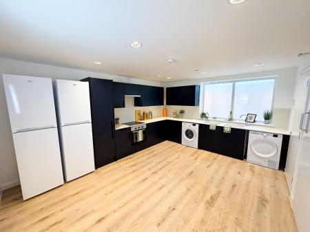 1 bedroom Flat share to let in Kettering Road, Town Centre, Northampton, NN1