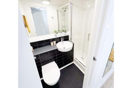 1 bedroom Flat share to let in Kettering Road, Town Centre, Northampton, NN1