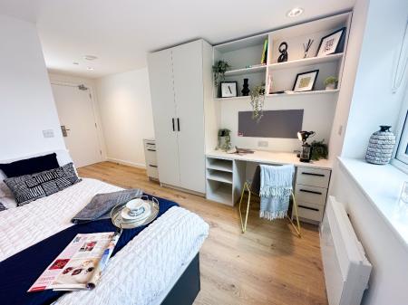 1 bedroom Flat share to let in Kettering Road, Town Centre, Northampton, NN1