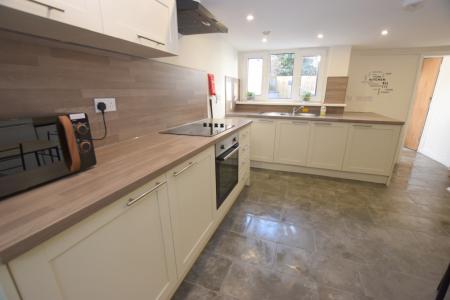 1 bedroom Terraced House to let in Denmark Road, Northampton, NN1