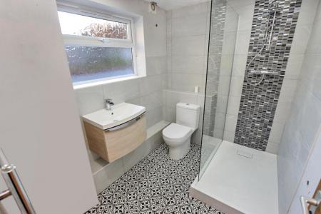 1 bedroom Terraced House to let in Denmark Road, Northampton, NN1
