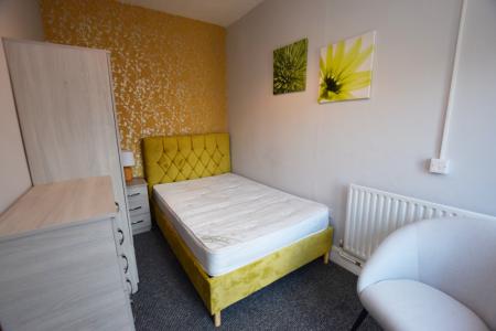 1 bedroom Terraced House to let in Denmark Road, Northampton, NN1