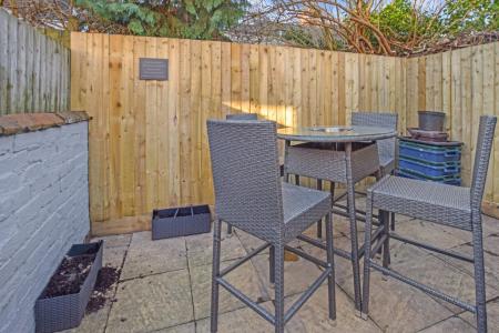 1 bedroom Terraced House to let in Denmark Road, Northampton, NN1