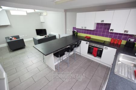 1 bedroom Terraced House to let in Hood Street, Northampton, NN1
