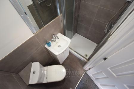 1 bedroom Terraced House to let in Hood Street, Northampton, NN1