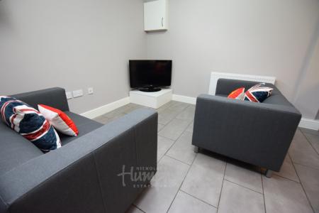 1 bedroom Terraced House to let in Hood Street, Northampton, NN1