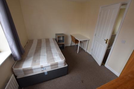 1 bedroom House share to let in West Cotton Close, Far Cotton, Northampton, NN4