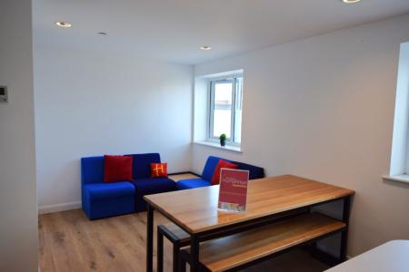 1 bedroom Flat share to let in Kettering Road, Town Centre, Northampton, NN1