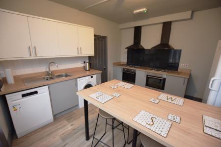 1 bedroom Terraced House to let in Victoria Promenade, Northampton, NN1