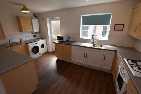 1 bedroom Terraced House to let in West Cotton Close, Far Cotton, Northampton, NN4
