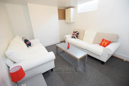 1 bedroom House share to let in Queens Road, Abington, Northampton, NN1