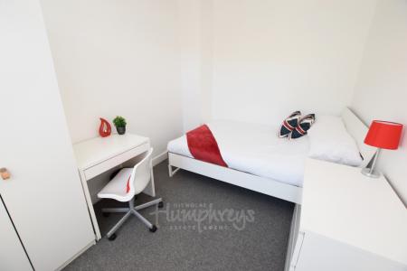 1 bedroom House share to let in Queens Road, Northampton, NN1