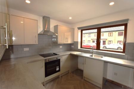 4 bedroom Town house to let in Standside, St James, Northampton, NN5