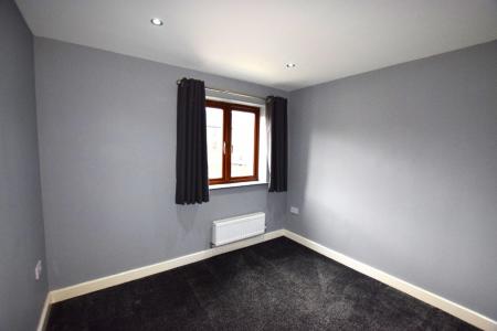 4 bedroom Town house to let in Standside, St James, Northampton, NN5