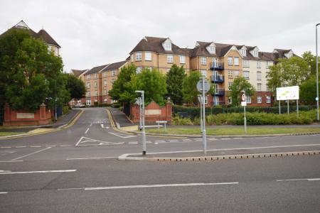 2 bedroom Flat to let in Beckets View, Abington, Northampton, NN1