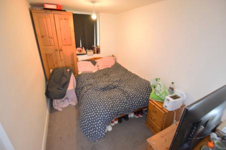 1 bedroom House share to let in R6 Friars Avenue, Far Cotton, Northampton, NN4