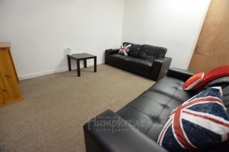 1 bedroom House share to let in Winchester Road, Far Cotton, Northampton, NN4
