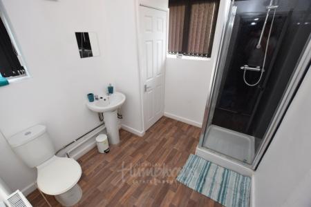 1 bedroom House share to let in Winchester Road, Far Cotton, Northampton, NN4