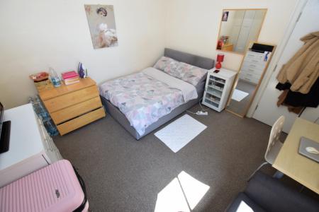 1 bedroom House share to let in Birchfield Road, Abington, Northampton, NN1
