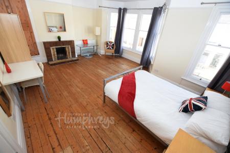 1 bedroom House share to let in Birchfield Road, Abington, Northampton, NN1