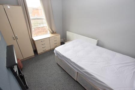 Adams Avenue, Abington, Northampton, NN1
