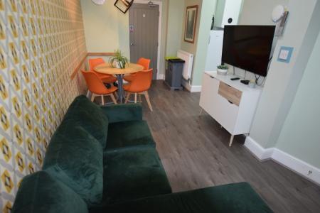 1 bedroom House share to let in Burns Street, Abington, Northampton, NN1