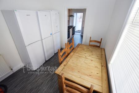 1 bedroom House share to let in Cecil Road, Kingsthorpe, Northampton, NN2