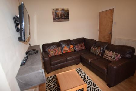 1 bedroom House share to let in Cecil Road, Kingsthorpe, Northampton, NN2