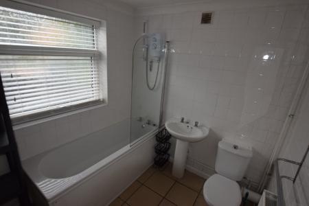 1 bedroom House share to let in Cecil Road, Kingsthorpe, Northampton, NN2