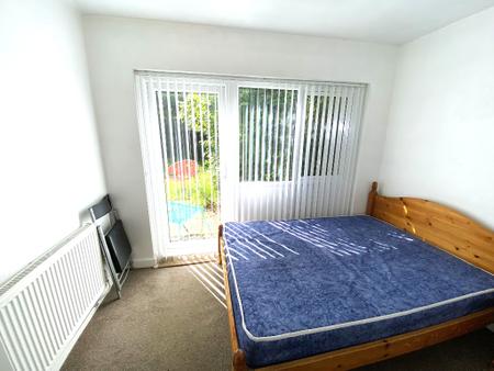 1 bedroom House share to let in Winchester Road, Far Cotton, Northampton, NN4
