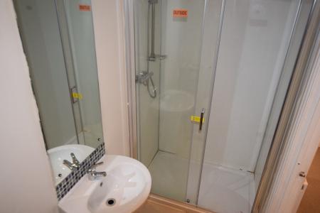 1 bedroom House share to let in Hood Street, Northampton, NN1