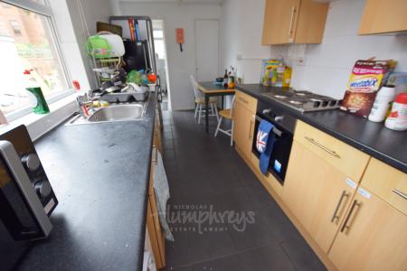 1 bedroom House share to let in Colwyn Road, Abington, Northampton, NN1