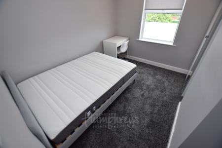 1 bedroom House share to let in London Road, Far Cotton, Northampton, NN4