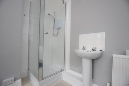 1 bedroom House share to let in London Road, Far Cotton, Northampton, NN4
