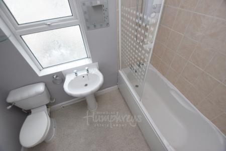 1 bedroom House share to let in London Road, Far Cotton, Northampton, NN4