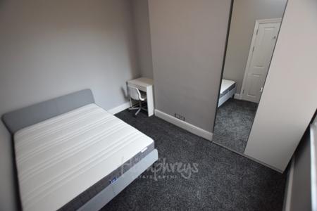 1 bedroom House share to let in London Road, Far Cotton, Northampton, NN4