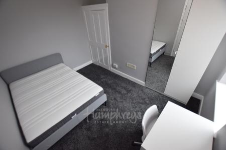 1 bedroom House share to let in London Road, Far Cotton, Northampton, NN4