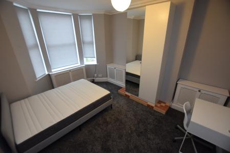 1 bedroom House share to let in London Road, Far Cotton, Northampton, NN4