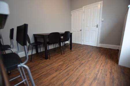 1 bedroom House share to let in London Road, Far Cotton, Northampton, NN4