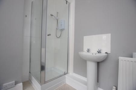 1 bedroom House share to let in London Road, Far Cotton, Northampton, NN4